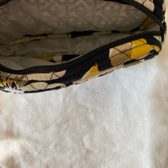 Vera Bradley make up bag - Picture 4 of 4